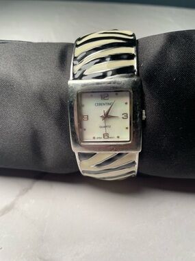 Stainless Steel and Cream Zebra-Pattern Women's Quartz Bracelet Watch